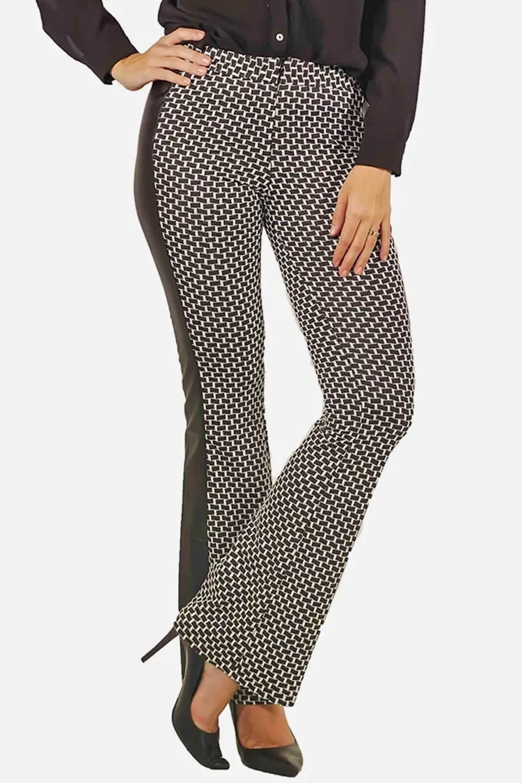 Calca Dwz Flare Detalhe Couro Lateral