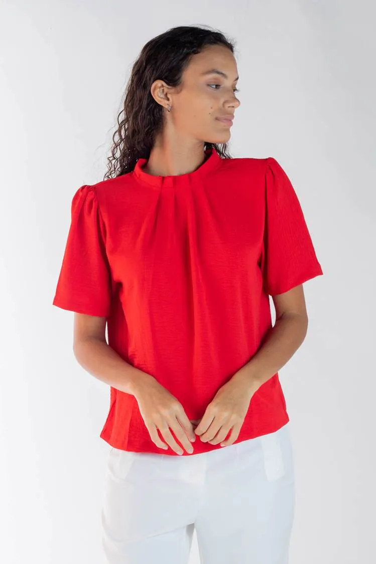 Blusa Dwz Manga Curta Gola Alta com Pregas