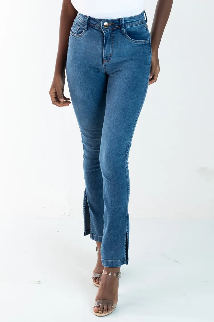 Calca Dwz Jeans Com Elastano e Abertura Lateral Na Barra