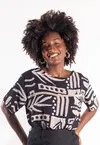 Blusa Dwz Manga Curta Estampada com Detalhe Vazado