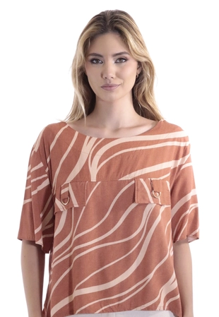 Blusa Dwz Manga Curta com Bolso