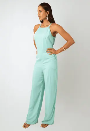 Macacao Dwz  Pantalona com Costura Frontal